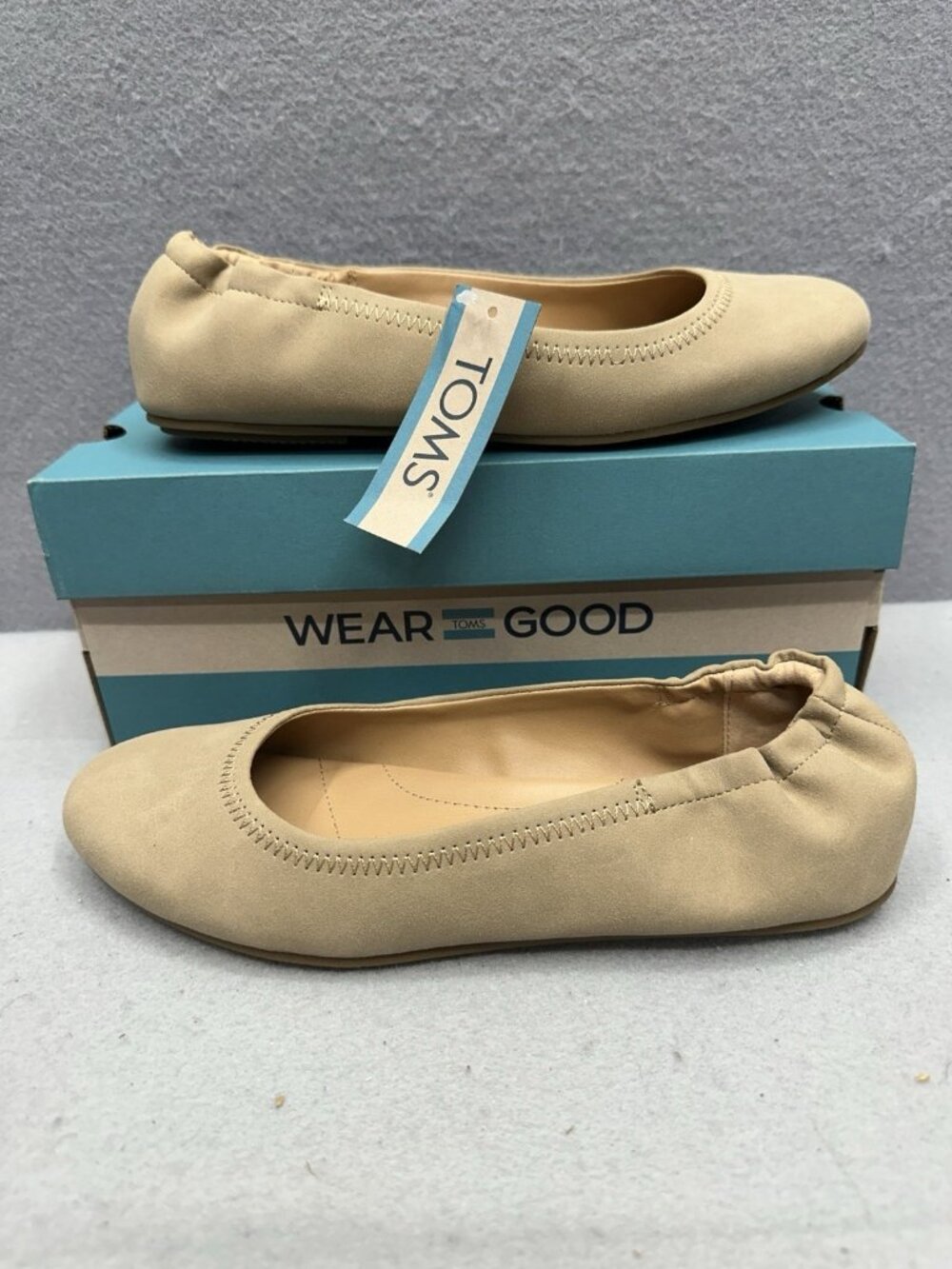 TOMS Judith Ballet Flats Women Size 6.5 Tan Round Toe Slip-On Everyday Comfort